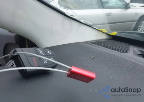 2018 Jeep Compass Trailhawk 4X4 z USA, uszkodzony, nr VIN 3C4NJDDB7JT135762